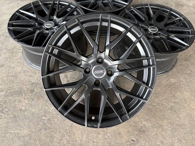 ล้อแม็กขอบ17 SSW 4รู100 กว้าง8 ออฟ38 สีดำ งานไทย สภาพสวยมากๆ (ล้อทำสีมาใหม่เพื่อความสวยงาม ไม่มีซ่อม) รูปที่ 2