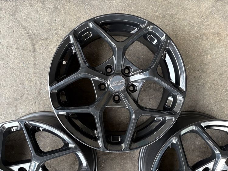 ล้อแม็กขอบ17 SSW 5รู114 กว้าง7 ออฟ35 สีดำเงา งานไทย สภาพสวยมากๆ (ล้อทำสีมาใหม่เพื่อความสวยงาม ไม่มีซ่อม) รูปที่ 7