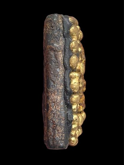 ขายแล้ว พระสมเด็จพิมพ์ใหญ่ ซุ้มครอบแก้วลายไทย เนื้อเมกะพัด – หลังฝังแร่ทอง พร้อมสมเด็จโตลงรักปิดทอง ผิวเดิมสวย  รูปที่ 5