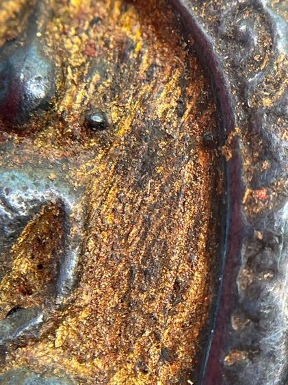 ขายแล้ว พระสมเด็จพิมพ์ใหญ่ ซุ้มครอบแก้วลายไทย เนื้อเมกะพัด – หลังฝังแร่ทอง พร้อมสมเด็จโตลงรักปิดทอง ผิวเดิมสวย  รูปที่ 9