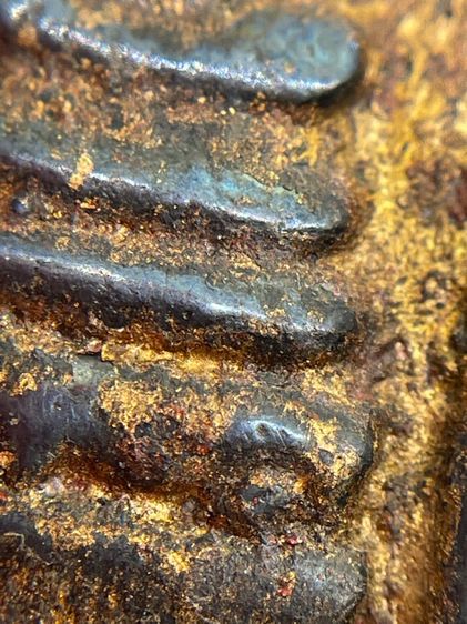 ขายแล้ว พระสมเด็จพิมพ์ใหญ่ ซุ้มครอบแก้วลายไทย เนื้อเมกะพัด – หลังฝังแร่ทอง พร้อมสมเด็จโตลงรักปิดทอง ผิวเดิมสวย  รูปที่ 10