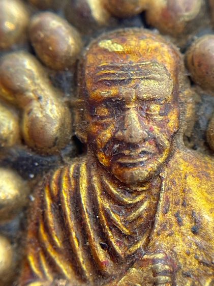 ท้าวเวสสุวรรณ เนื้อเมกะพัด หลังสมเด็จโต ประดับแร่ทอง ลงรักปิดทอง ผิวเดิมสวยเด่น พุทธคุณครบทั้งคุ้มครอง-โชคลาภ เหมาะแก่การสะสมและบูชา รูปที่ 11