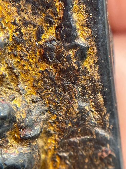 ท้าวเวสสุวรรณ เนื้อเมกะพัด หลังสมเด็จโต ประดับแร่ทอง ลงรักปิดทอง ผิวเดิมสวยเด่น พุทธคุณครบทั้งคุ้มครอง-โชคลาภ เหมาะแก่การสะสมและบูชา รูปที่ 7