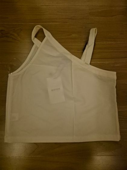 เสื้อสายเดี่ยว สีขาว แบรนด์ Quinn ราคาเต็ม 1,490 บาท รูปที่ 2