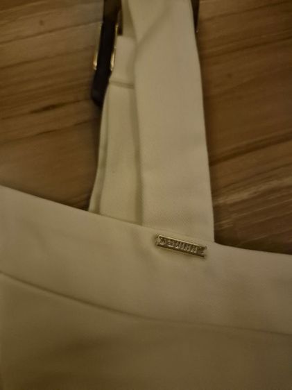 เสื้อสายเดี่ยว สีขาว แบรนด์ Quinn ราคาเต็ม 1,490 บาท รูปที่ 3