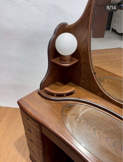 🔥 🇯🇵 โต๊ะเครื่องแป้งสภาพโดยรวมยังดีมากวัสดุดีแข็งแรงน่าใช้แนะนำเลยค่ะมาไกลจากญี่ปุ่นเลยไม้สีสวยวางมุมก็สวยค่ะ รูปที่ 8