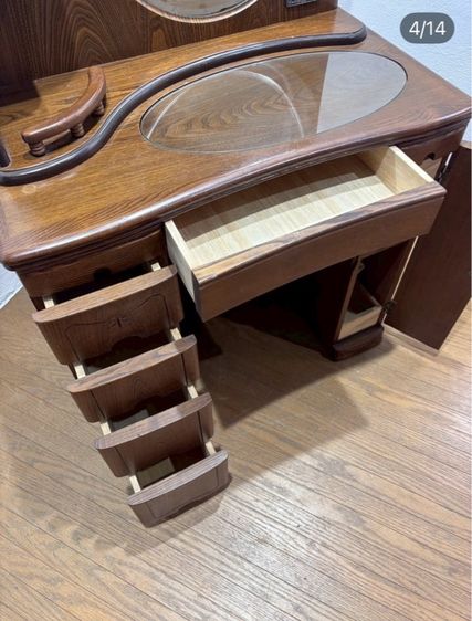 🔥 🇯🇵 โต๊ะเครื่องแป้งสภาพโดยรวมยังดีมากวัสดุดีแข็งแรงน่าใช้แนะนำเลยค่ะมาไกลจากญี่ปุ่นเลยไม้สีสวยวางมุมก็สวยค่ะ รูปที่ 4