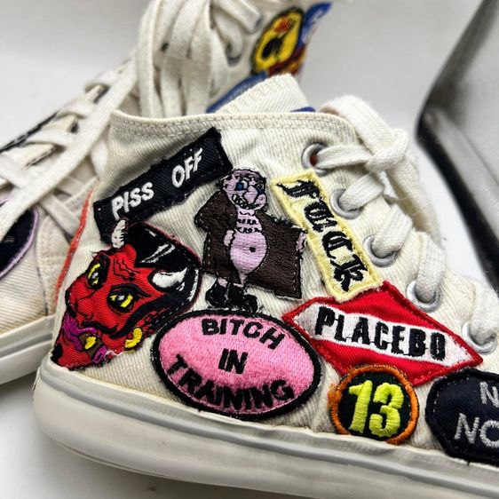 รองเท้า FUCK THA POLICIE แท้ 💯 เบอร์ 42 cm 27 คนเท้า 26.5-27.5 cm ใส่ได้ครับ สภาพดีมาก ติดอาร์มสวยตัดเย็บดีมากพื้นเต็ม ทรงสวยครับ รูปที่ 4