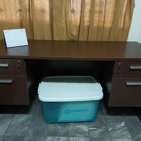 ขายโต๊ะแถมเก้าอี้ปรับระดับได้ สภาพใหม่ ใช้น้อย  รูปที่ 2