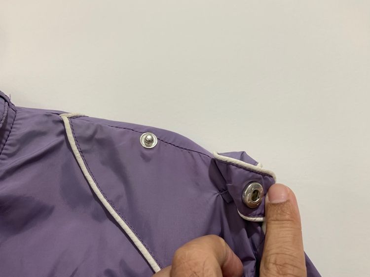 เสื้อกันหนาว Members only jacket vintage แท้ 💯 size L ขนาด อก 22 ยาว 26 นิ้ว สภาพใหม่มาก ทรงสวย ดีเทลสวย มีซัปในผ้านิ่มหายากน่าสะสมครับ รูปที่ 8