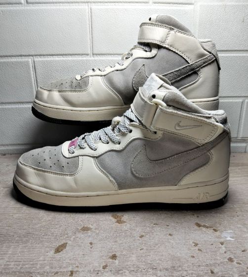 รองเท้ากีฬาหุ้มข้อมือสอง Nike เบอร์ 42 ยาว 26.5cm .สภาพดี พร้อมใช้งาน