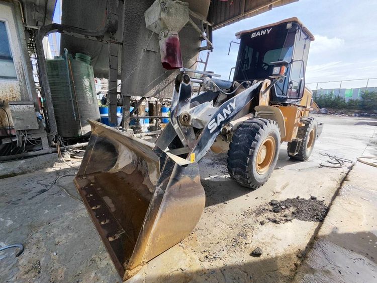 รถตักล้อยาง ยี่ห้อ SANY รุ่น SW936K1 มือสอง สภาพดี รูปที่ 6