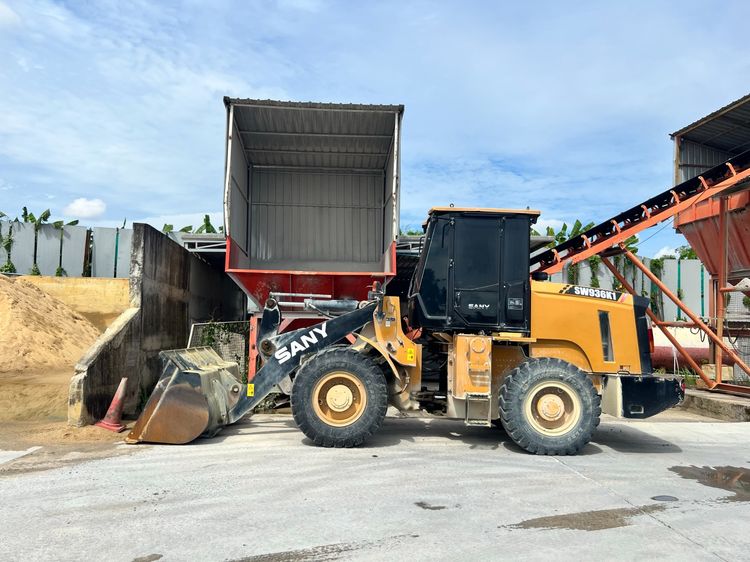 รถตักล้อยาง ยี่ห้อ SANY รุ่น SW936K1 มือสอง สภาพดี