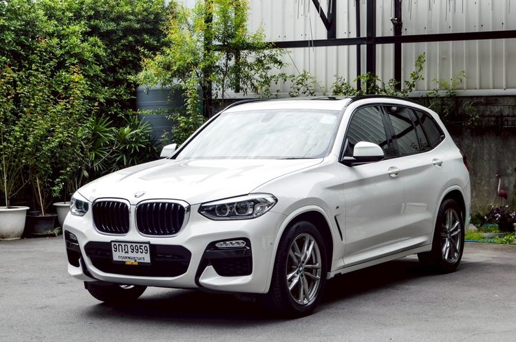 รถ BMW X3 2.0 xDrive20d 4WD สี ขาว