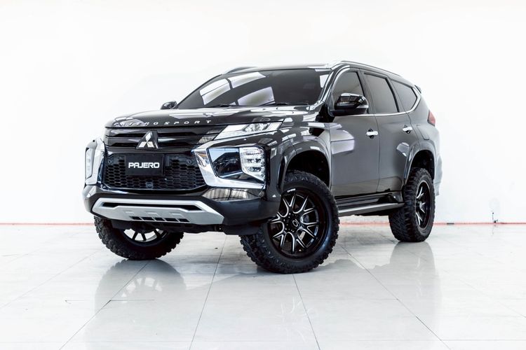 รถ Mitsubishi Pajero Sport 2.4 GT Premium 4WD สี ดำ