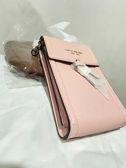KATE SPADE NEW YORK กระเป๋าใส่โทรศัพท์ CROSSBODY รูปที่ 7