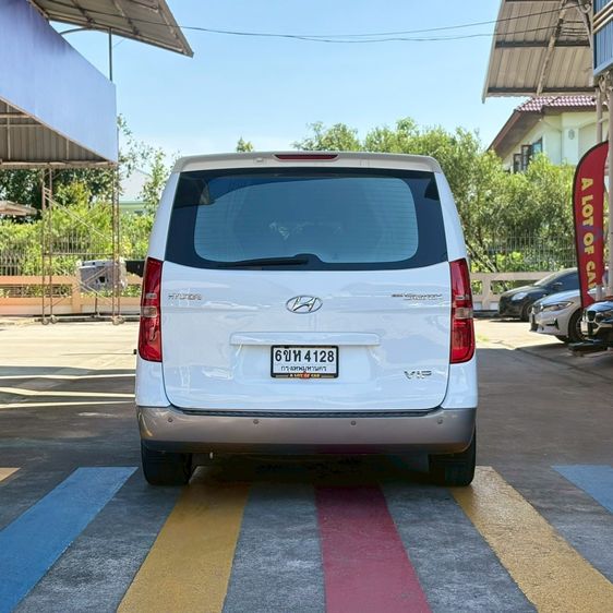 Hyundai Grand Starex 2012 2.5 VIP Van ดีเซล ไม่ติดแก๊ส เกียร์อัตโนมัติ ขาว รูปที่ 4