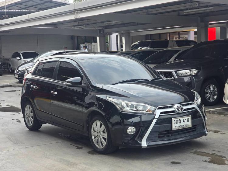 รถ Toyota Yaris 1.2 G สี ดำ