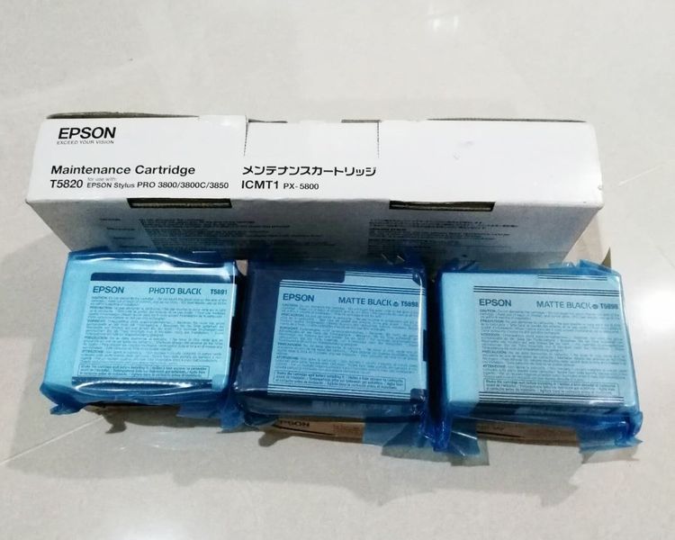 Epson พริ้นเตอร์ สำหรับรูปภาพ ขาย อุปกรณ์ใช้งานกับปริ้นท์เตอร์รุ่นใหญ่  เก็บมานานแล้ว