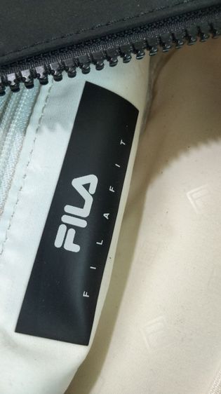Fila cosmetic pouch กระเป๋าเครื่องสำอาง รูปที่ 14