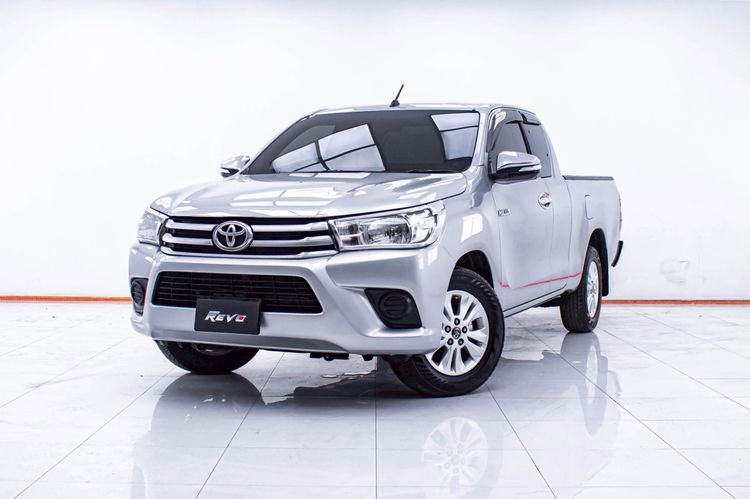 รถ Toyota Hilux Revo 2.4 E สี เทา