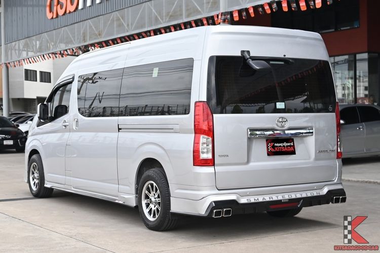 Toyota Commuter 2022 2.8 Van ดีเซล ไม่ติดแก๊ส เกียร์อัตโนมัติ บรอนซ์เงิน รูปที่ 3