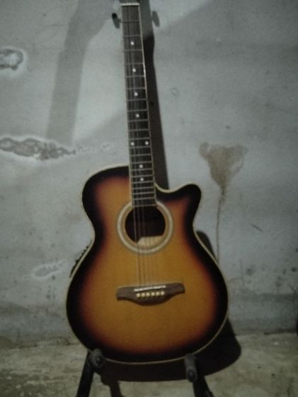 Yamaha ขายกีต้าร์โปร่งไฟฟ้า