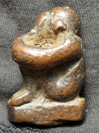 พระปิดตาเนื้อโลหะหล่อครับ รูปที่ 3