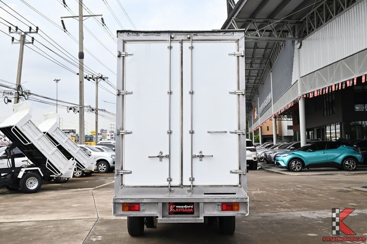 Toyota Hilux Revo 2022 2.4 Entry Pickup ดีเซล ไม่ติดแก๊ส เกียร์ธรรมดา ขาว รูปที่ 4