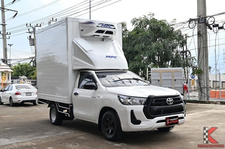 Toyota Hilux Revo 2022 2.4 Entry Pickup ดีเซล ไม่ติดแก๊ส เกียร์ธรรมดา ขาว