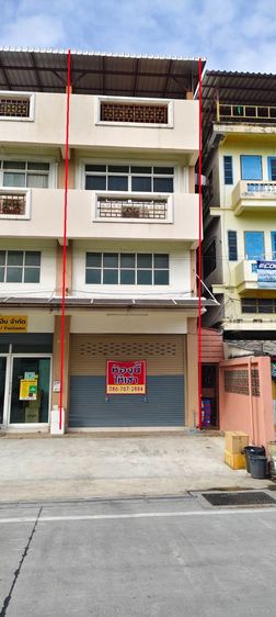 ให้เช่าอาคารพาณิชย์ 3.5 ชั้น เหมาะทำออฟฟิตพร้อมใช้งาน