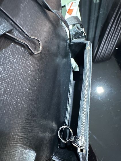 Off-White mini clip flap bag รูปที่ 4
