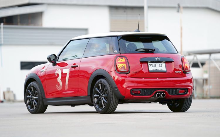 Mini Hatch Cooper 2021 2.0 S Sedan เบนซิน เกียร์ธรรมดา แดง รูปที่ 4
