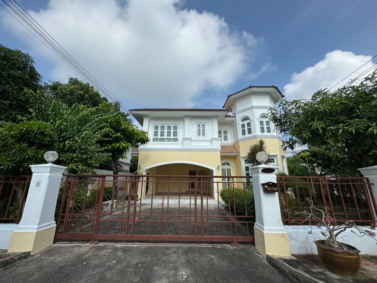 ขายด่วนบ้านเดี่ยวในกรุงเทพ ลดราคาลงอีก พื้นที่กว้างมากกว่า 100 ตร.วา (เจ้าของขายเอง ไม่รับ Agency)