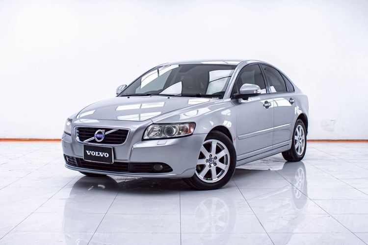 รถ Volvo S40 2.0 สี เทา