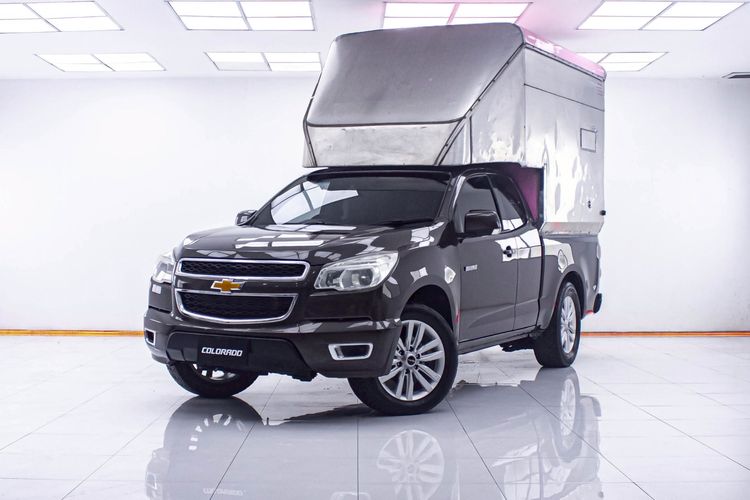 รถ Chevrolet Colorado 2.5 LT สี น้ำตาล