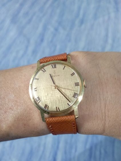 Corum solid gold18k 