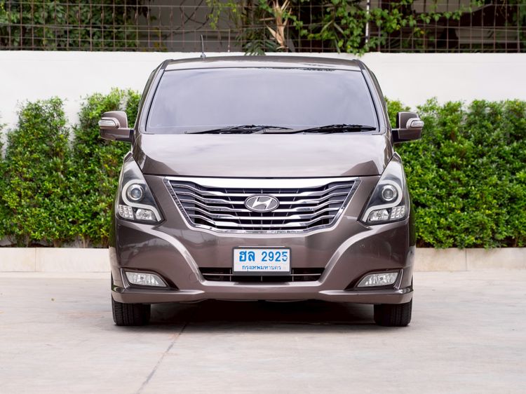 Hyundai H-1 2015 2.5 GRAND STAREX Utility-car ดีเซล ไม่ติดแก๊ส เกียร์อัตโนมัติ น้ำตาล รูปที่ 2