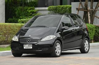 67,301 km BENZ A180 CDI เครื่องยนต์ดีเซล เจ้าของอยู่ซอยศุภราช รถบ้านสภาพดีสวยน่ารักน่าใช้มากครับ