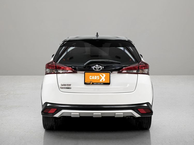 Toyota Yaris 2020 1.2 High Cross Sedan เบนซิน ไม่ติดแก๊ส เกียร์อัตโนมัติ ขาว รูปที่ 4