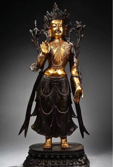 🕉️พระแม่ตาราเขียวและพระะอวโลกิเตศวร ที่ทำด้วยสัมฤทธิ์ปิดทองมีีพระพักตร์สง่างาม มีคราบสนิมหนาเป็นงานปรานีต  รูปที่ 2