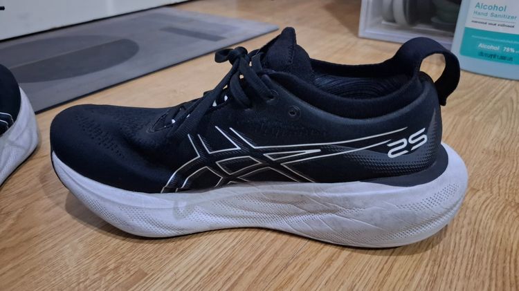 ส่งต่อรองเท้าวิ่ง Asics Gel-Nimbus25 ผู้หญิง สีดำ รูปที่ 5