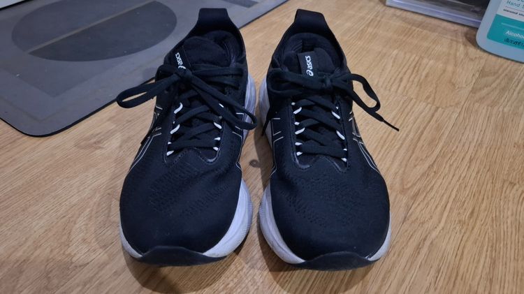 ส่งต่อรองเท้าวิ่ง Asics Gel-Nimbus25 ผู้หญิง สีดำ รูปที่ 2