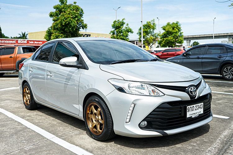 Toyota Vios 2021 1.5 Entry Sedan เบนซิน ไม่ติดแก๊ส เกียร์อัตโนมัติ เทา รูปที่ 3