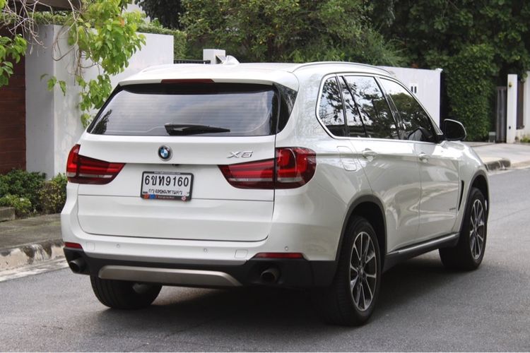 BMW X5 2015 2.0 sDrive25d Utility-car ดีเซล เกียร์อัตโนมัติ ขาว รูปที่ 4