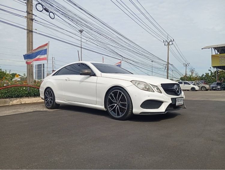 รถ Mercedes-Benz E-Class E200 สี ขาว