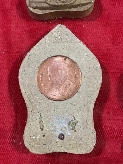 ยอดขุนพลหลังมวลสารหลวงปู่หงษ์ รูปที่ 2