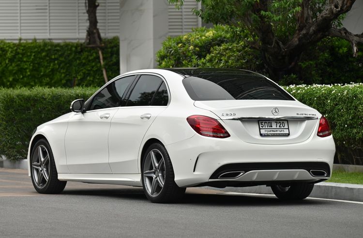 Mercedes-Benz C-Class 2016 C300 Sedan ไฮบริด ไม่ติดแก๊ส เกียร์อัตโนมัติ ขาว รูปที่ 3