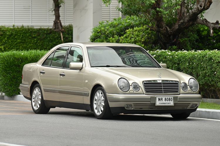 Mercedes-Benz E-Class 1996 E230 Sedan เบนซิน LPG เกียร์อัตโนมัติ น้ำตาล รูปที่ 2