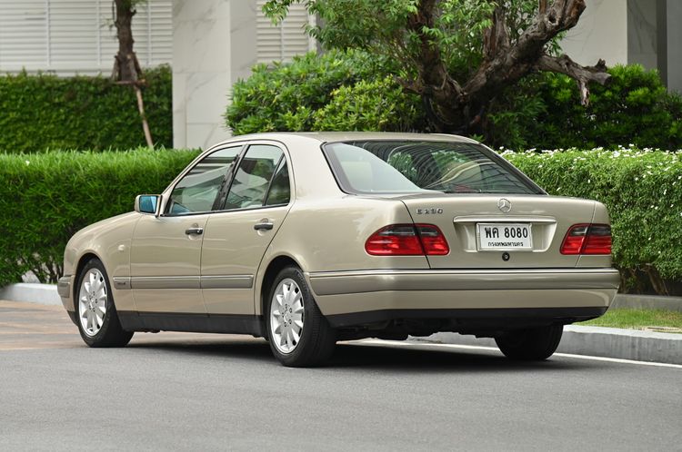 Mercedes-Benz E-Class 1996 E230 Sedan เบนซิน LPG เกียร์อัตโนมัติ น้ำตาล รูปที่ 3